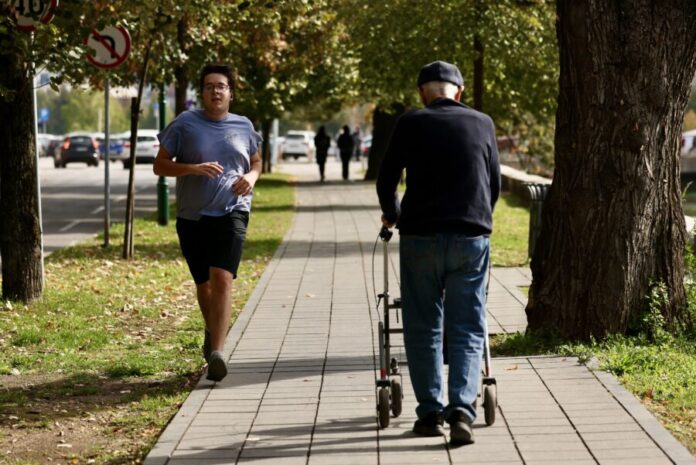 1727863506-image00016-900x601