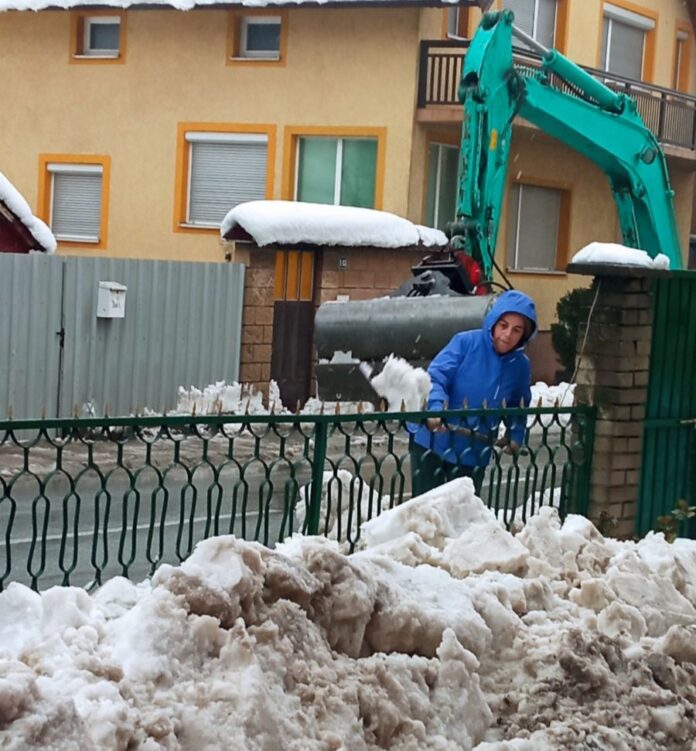 gornji-rahic-snijeg-ciscenje (1)a