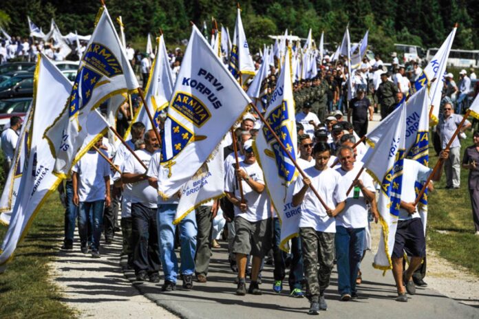 armija-bih-zastave-ljiljani