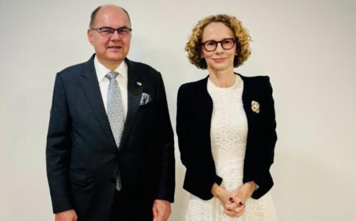 Christian Schmidt i Radmila Shekerinska